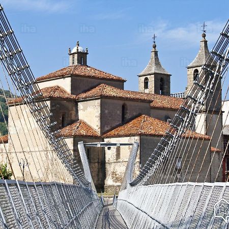 Hostal Los Nogales Cangas De Narcea Exterior foto